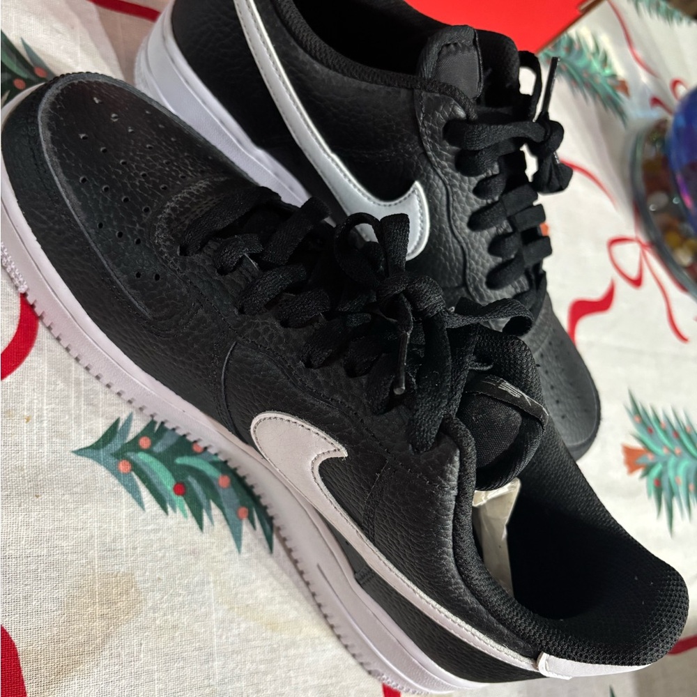 Nike Black and White Athletic Shoes